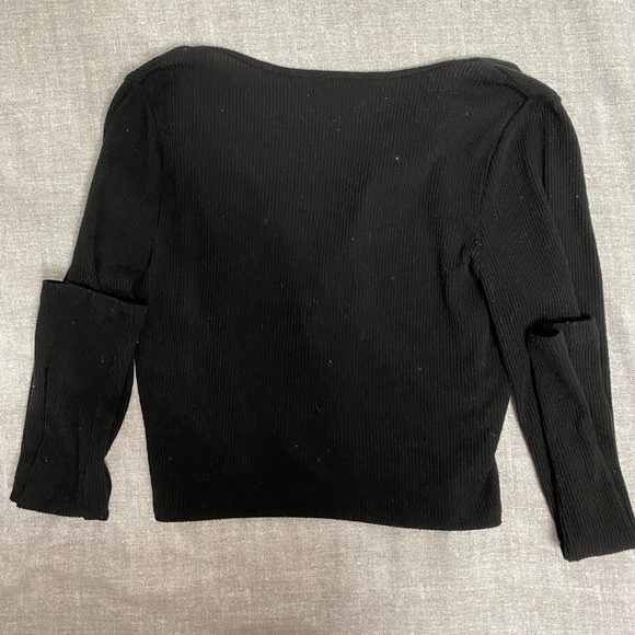 Top - Picture 2 of 2